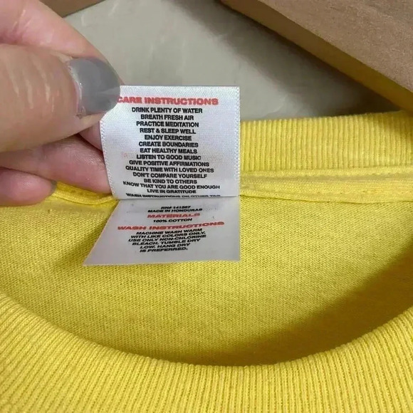 Petals &‎ Peacocks Long Sleeve T-shirt Yellow Size Small - Picture 8 of 13